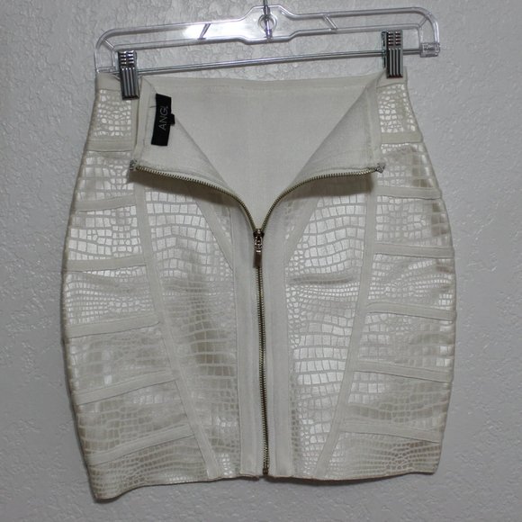 Off White Bandage Mini Skirt Size Small - Picture 8 of 12